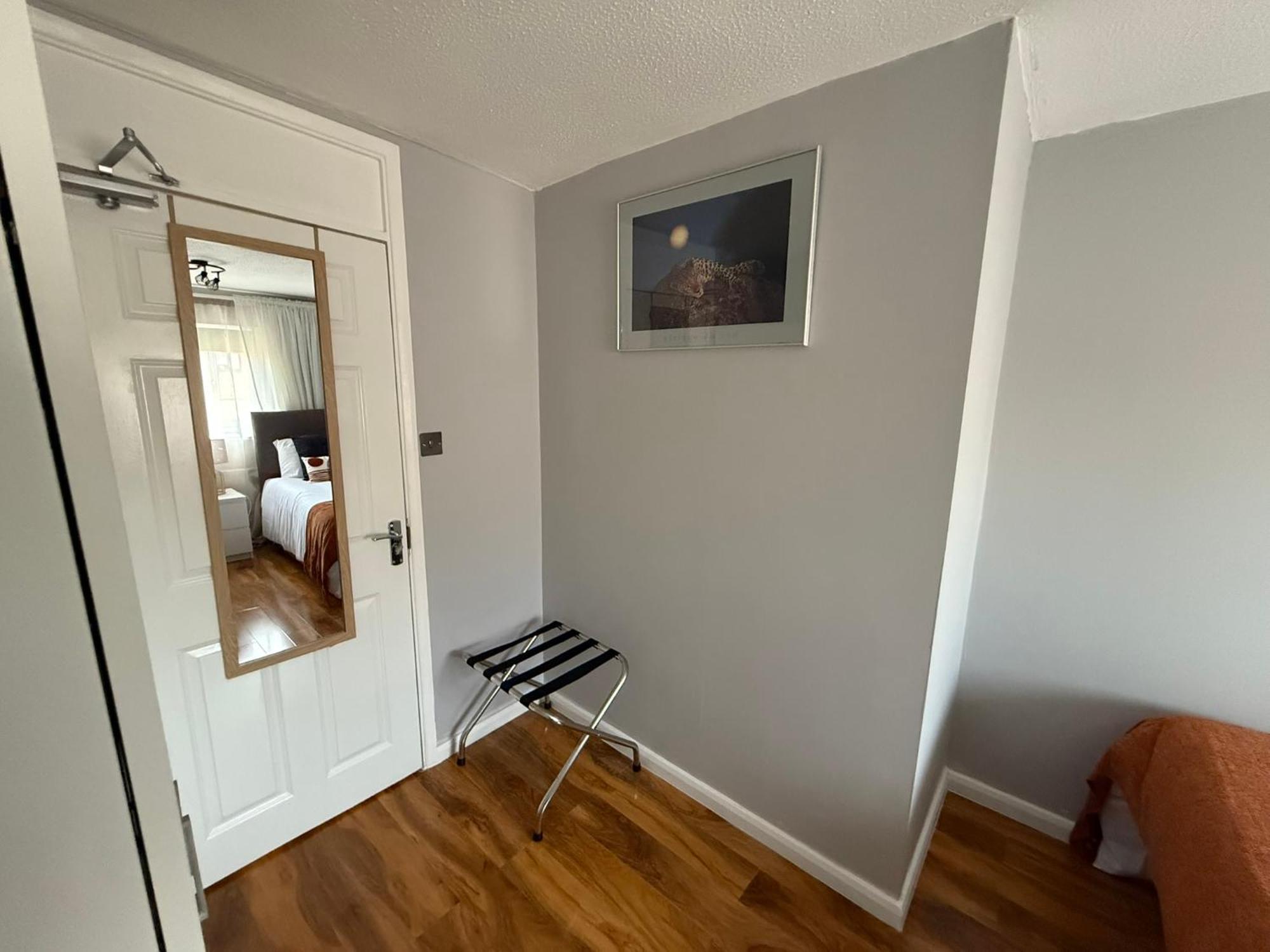 Rafiki Springs - Luxury 5-bed In Milton Keynes